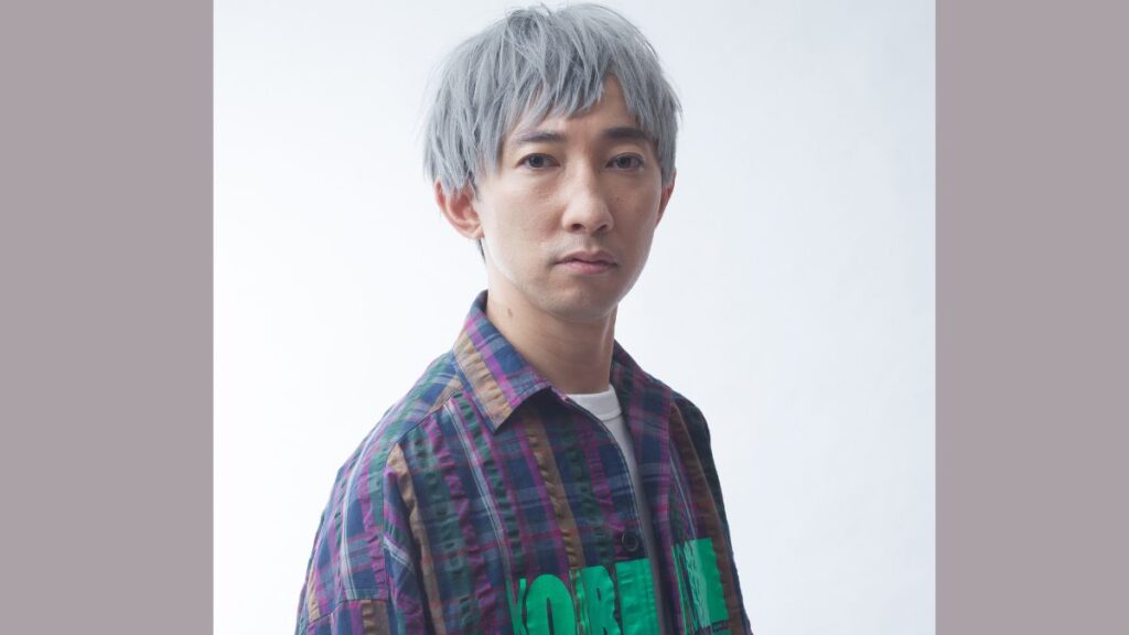 シルバーの髪色でかっこいいこがけん