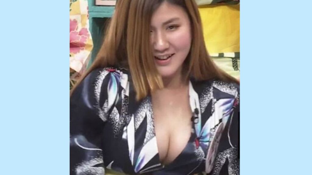 浴衣で胸ちら薄幸
