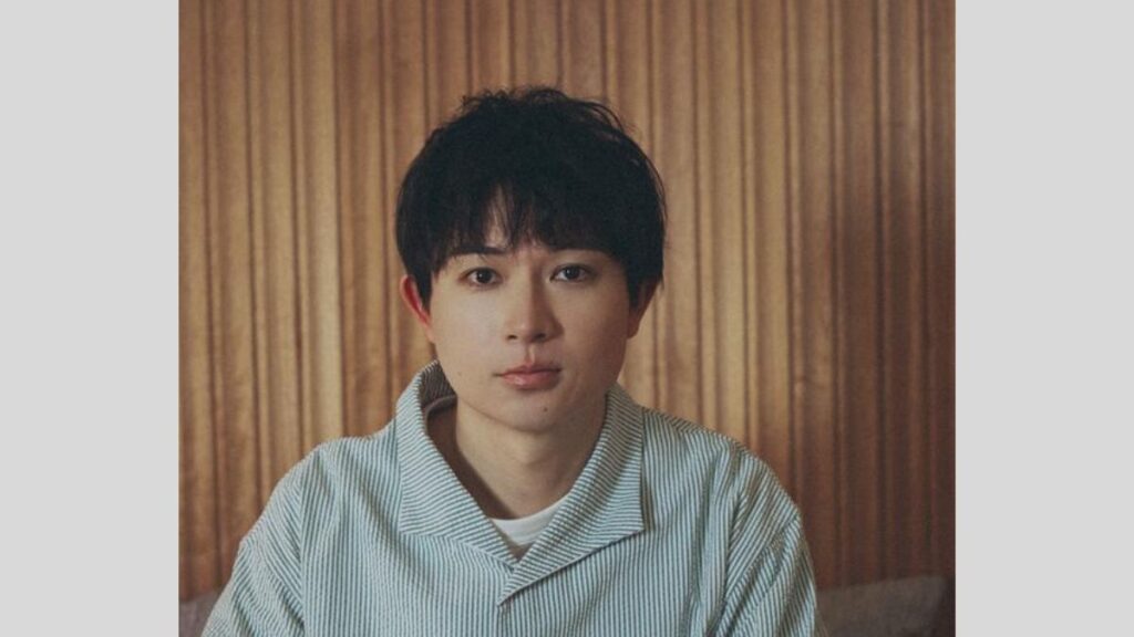 メガネをはずした水川かたまり