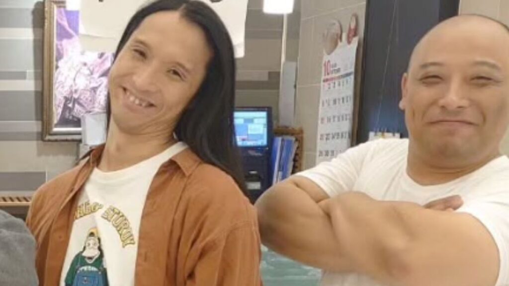 みちおと一緒に映る布川